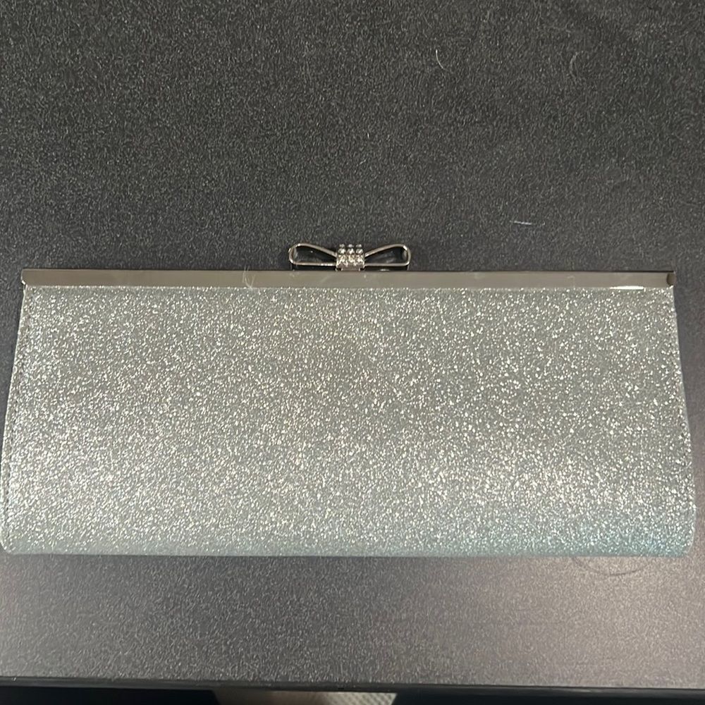 NWOT INC International Concepts Silver Sparkly Bowed Clutch